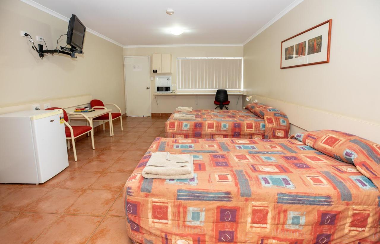 Leichhardt Hotel Motel Cloncurry Exteriör bild
