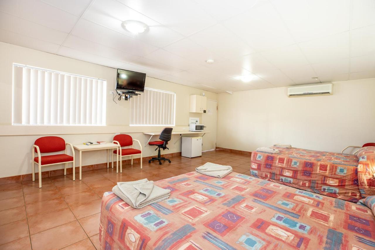 Leichhardt Hotel Motel Cloncurry Exteriör bild